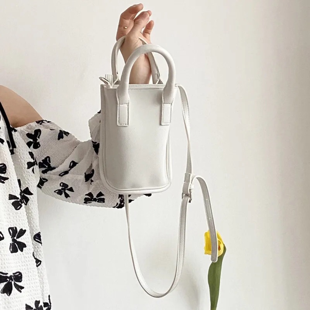 White Purse - Picture 3 of 7